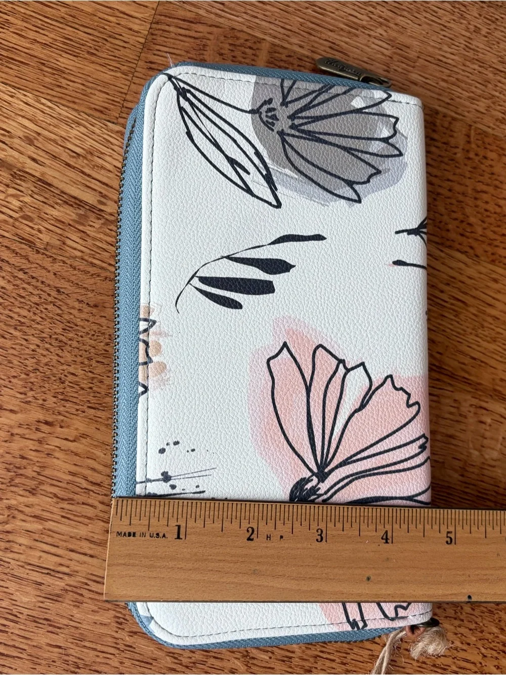 Thirty-One All About The Benjamins Wallet All in Neutral Floral Botanical NEW